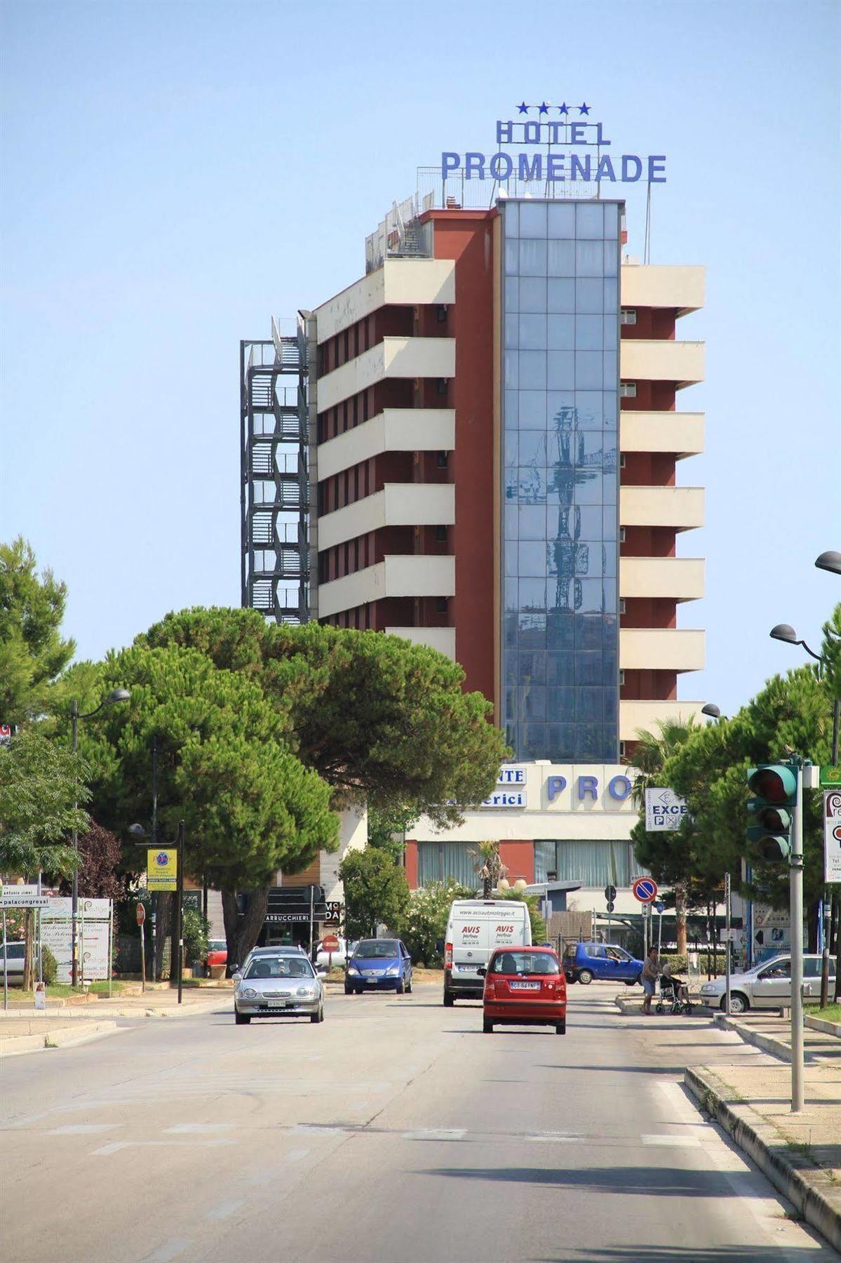 Hotel Promenade Монтесильвано Экстерьер фото